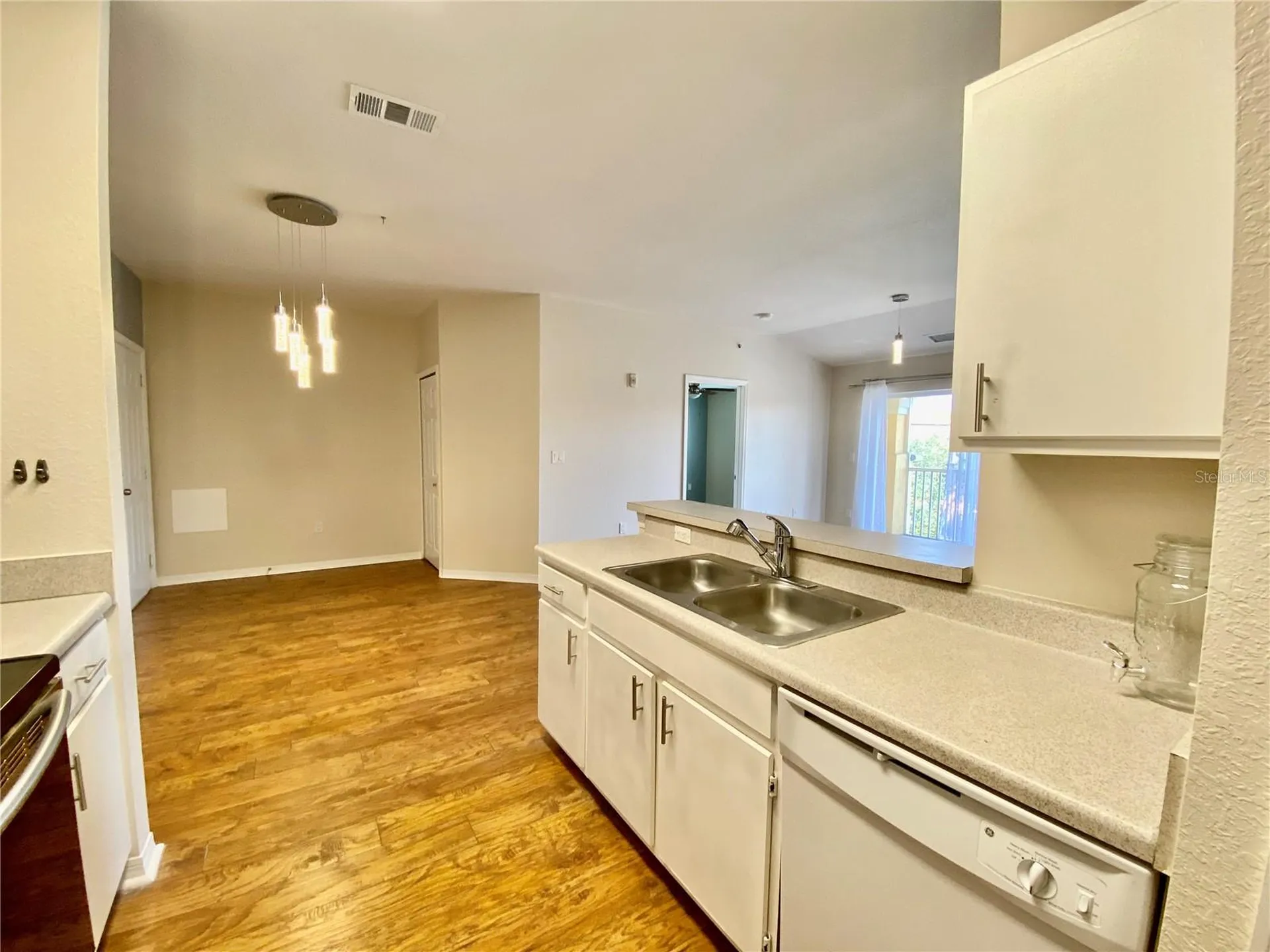 5467 Vineland Road Orlando FL 32811
