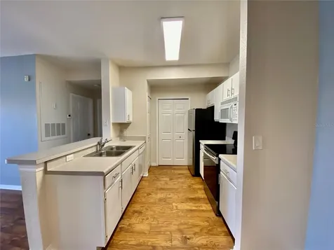 5467 Vineland Road Orlando FL 32811