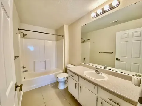5467 Vineland Road Orlando FL 32811