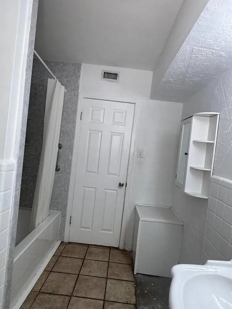 210 Baker Avenue Clearwater FL 33755