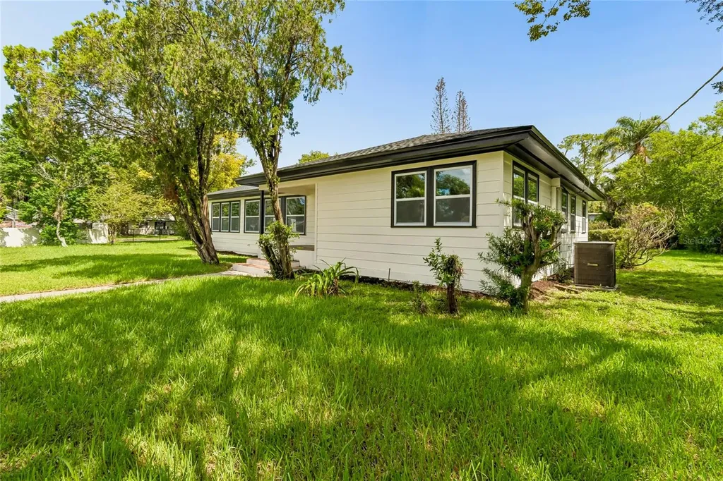 400 Plumosa Drive Sanford FL 32771