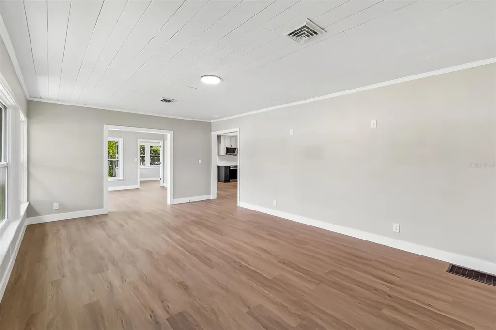 400 Plumosa Drive Sanford FL 32771