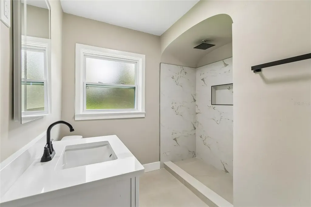 400 Plumosa Drive Sanford FL 32771