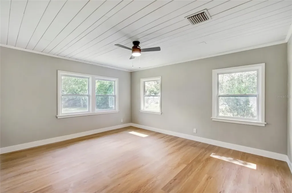 400 Plumosa Drive Sanford FL 32771