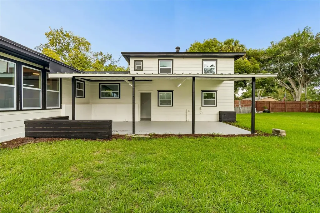 400 Plumosa Drive Sanford FL 32771