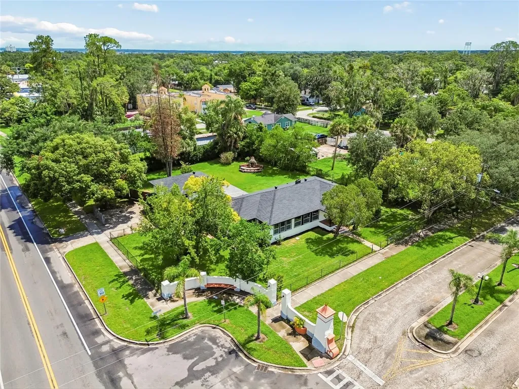 400 Plumosa Drive Sanford FL 32771