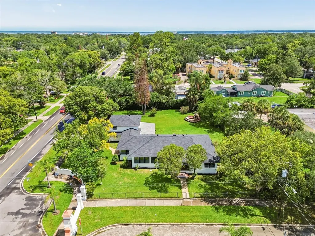 400 Plumosa Drive Sanford FL 32771