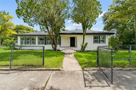 400 Plumosa Drive Sanford FL 32771
