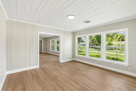 400 Plumosa Drive Sanford FL 32771