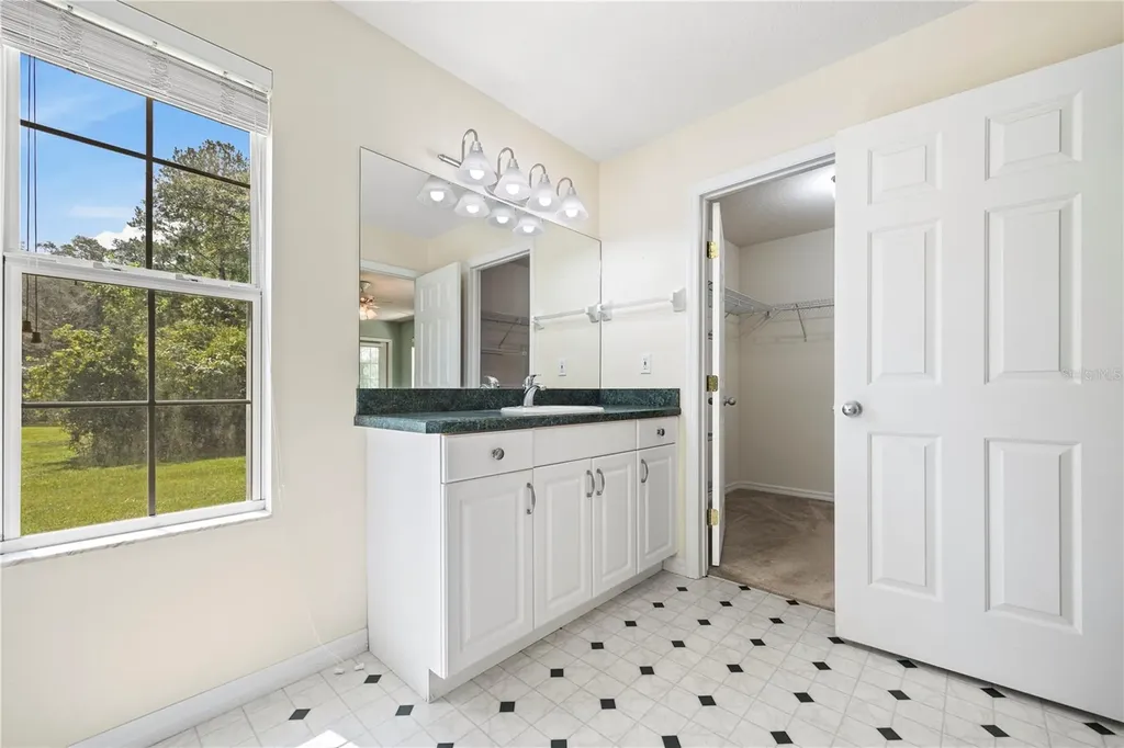 16603 SW 15th Avenue Newberry FL 32669