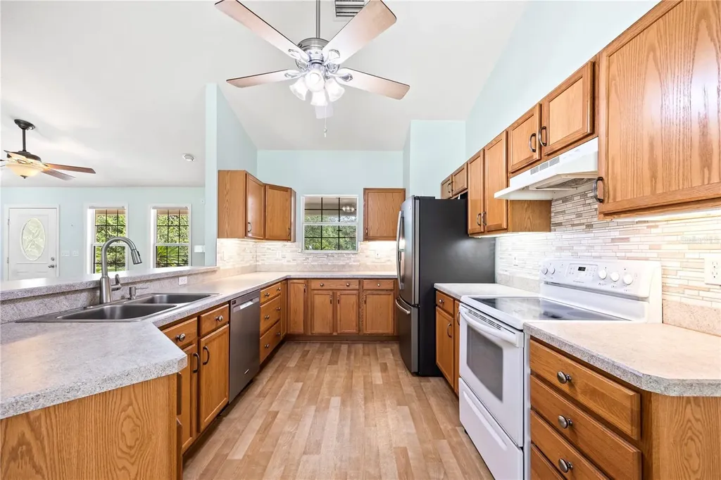 16603 SW 15th Avenue Newberry FL 32669