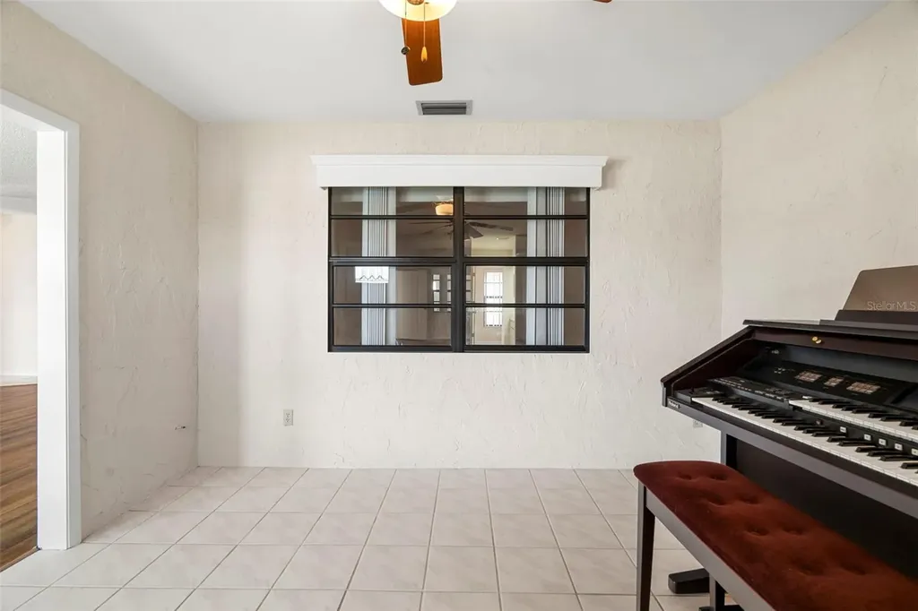 4109 89th Avenue N Pinellas Park FL 33782