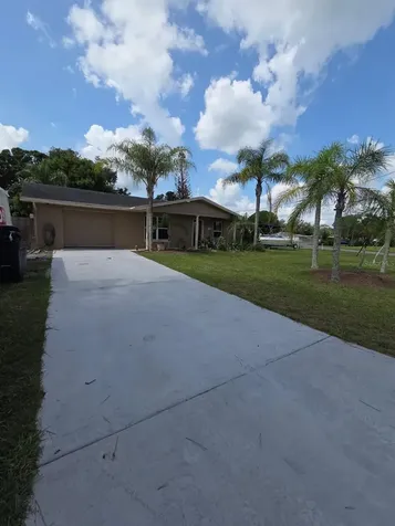 230 E 6th Street Oviedo FL 32766