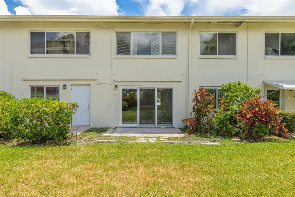 4550 Overlook Drive NE St Petersburg FL 33703