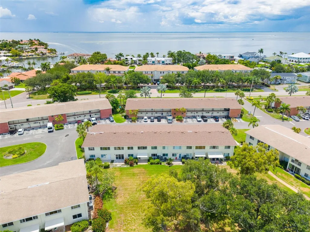 4550 Overlook Drive NE St Petersburg FL 33703
