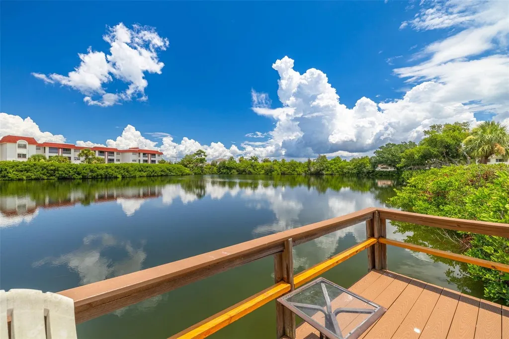 4550 Overlook Drive NE St Petersburg FL 33703
