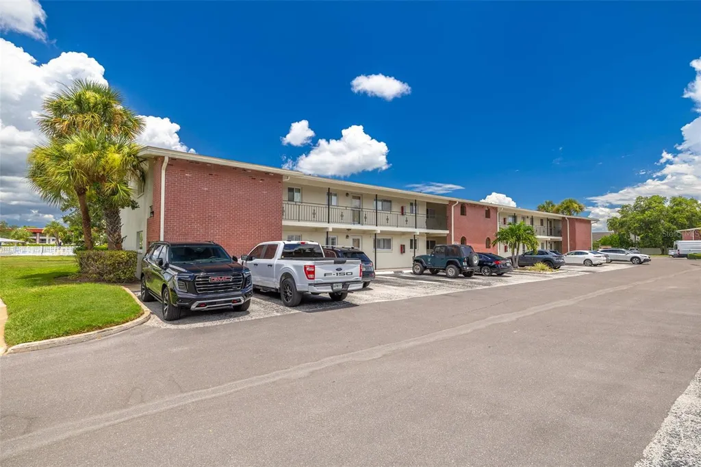 4550 Overlook Drive NE St Petersburg FL 33703