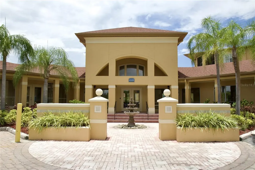 4323 Bayside Village Drive Tampa FL 33615