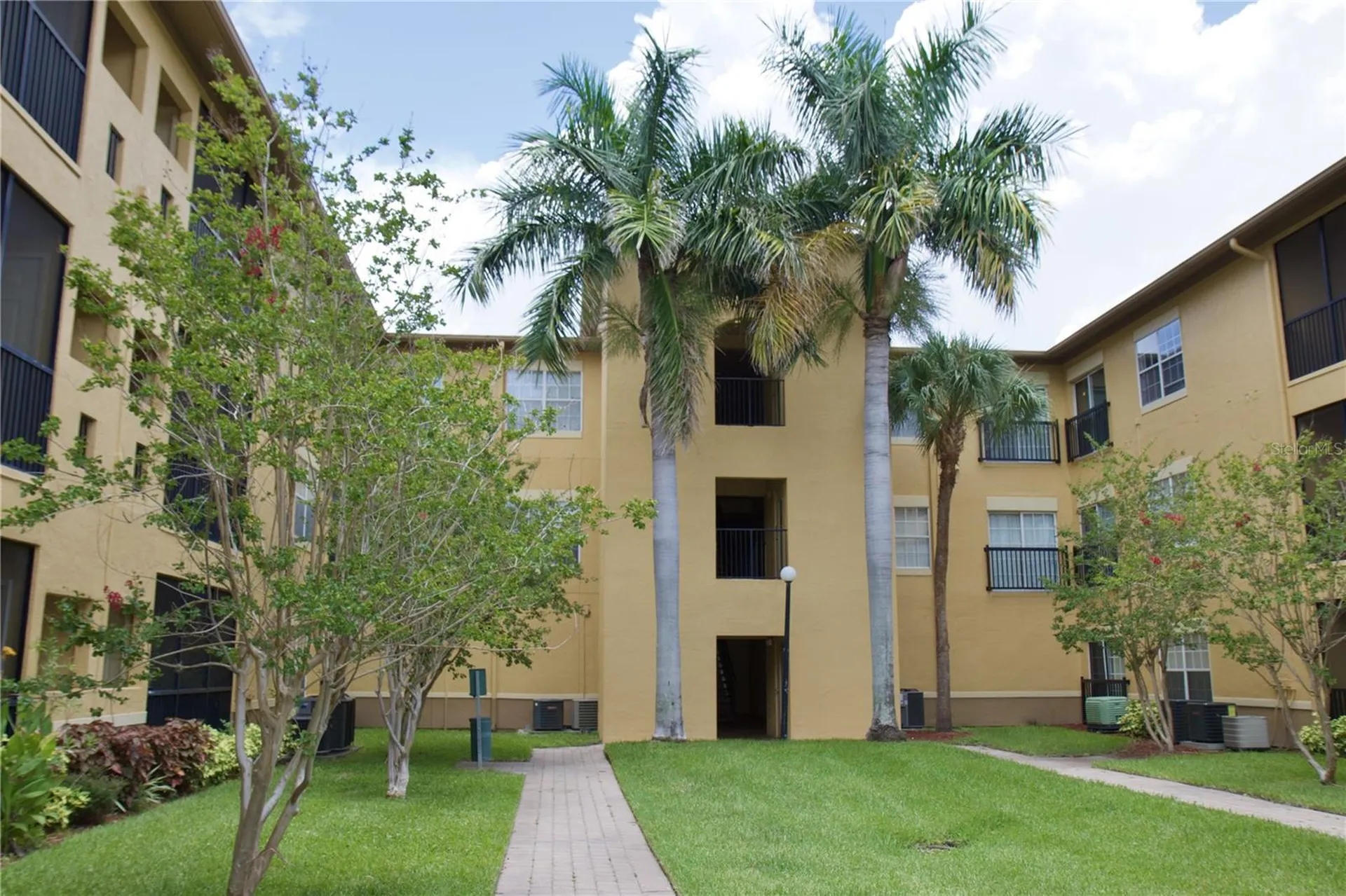 4323 Bayside Village Drive Tampa FL 33615