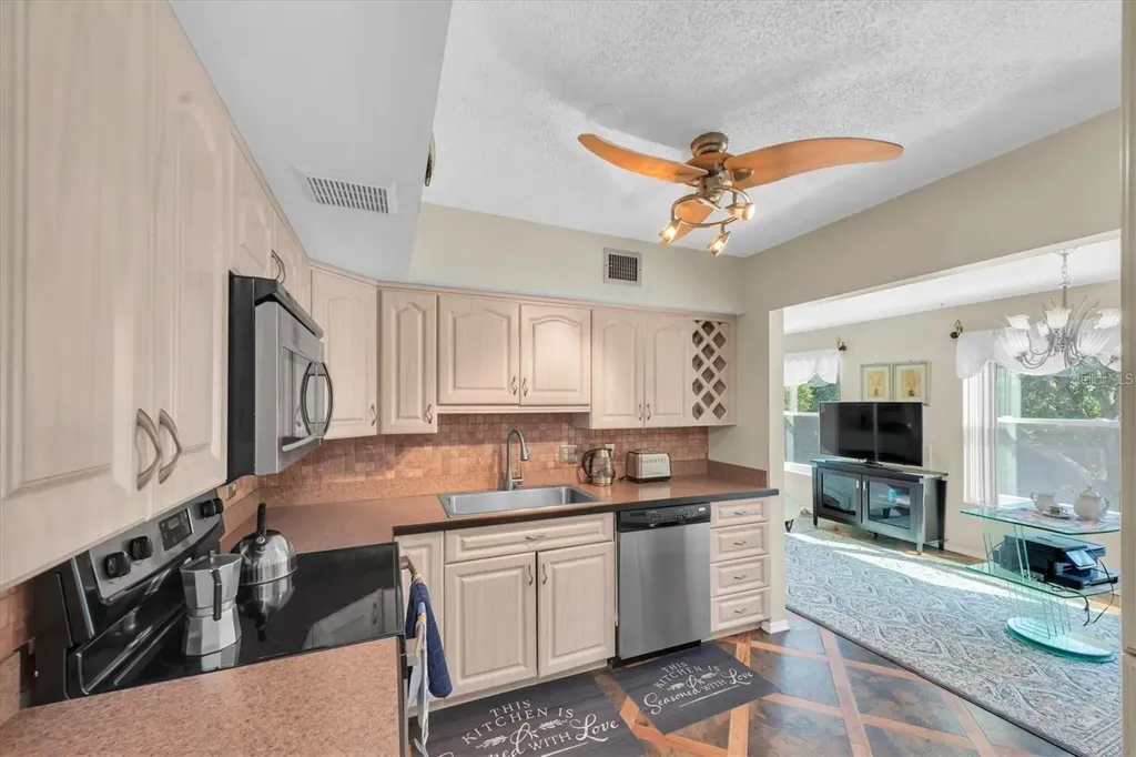2469 Franciscan Drive Clearwater FL 33763