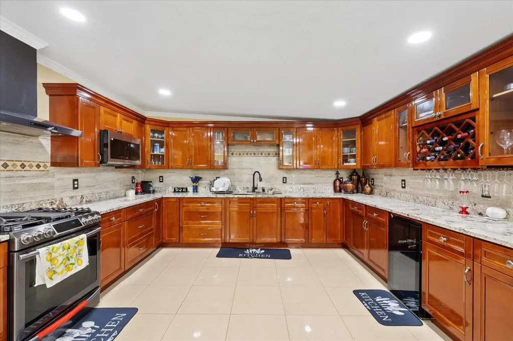 8318 Drycreek Drive Tampa FL 33615