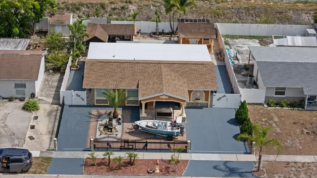 8318 Drycreek Drive Tampa FL 33615