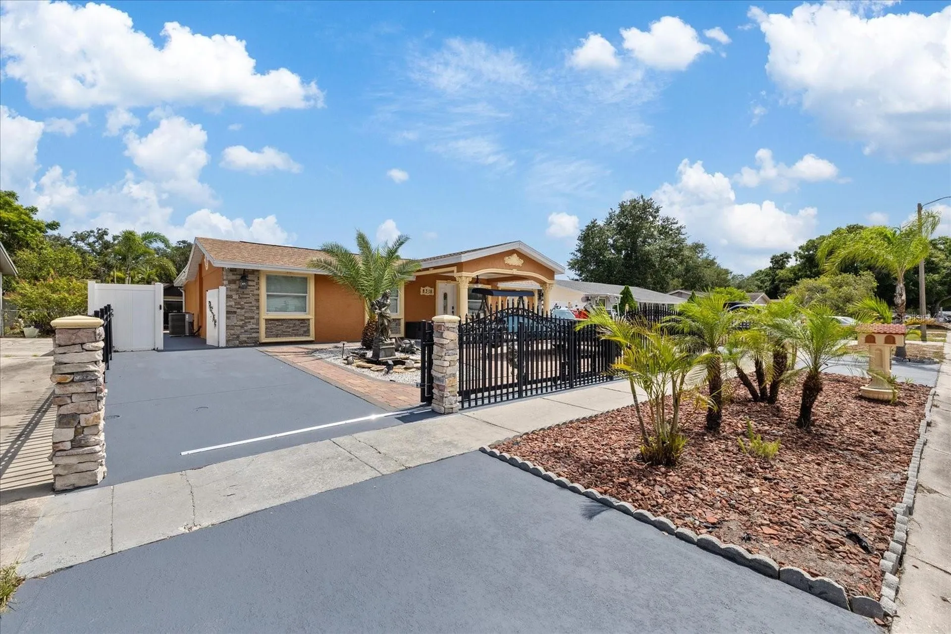 8318 Drycreek Drive Tampa FL 33615