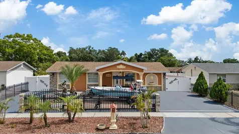 8318 Drycreek Drive Tampa FL 33615