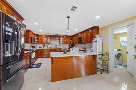 8318 Drycreek Drive Tampa FL 33615