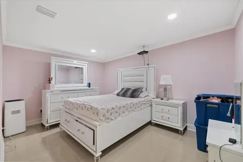 8318 Drycreek Drive Tampa FL 33615
