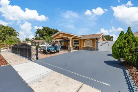 8318 Drycreek Drive Tampa FL 33615