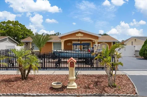 8318 Drycreek Drive Tampa FL 33615
