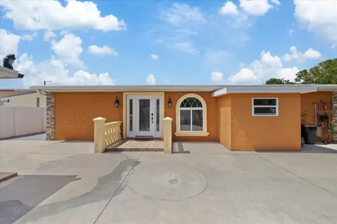 8318 Drycreek Drive Tampa FL 33615