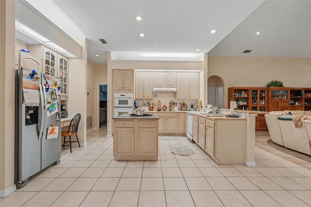 702 Brooker Ridge Court Brandon FL 33511