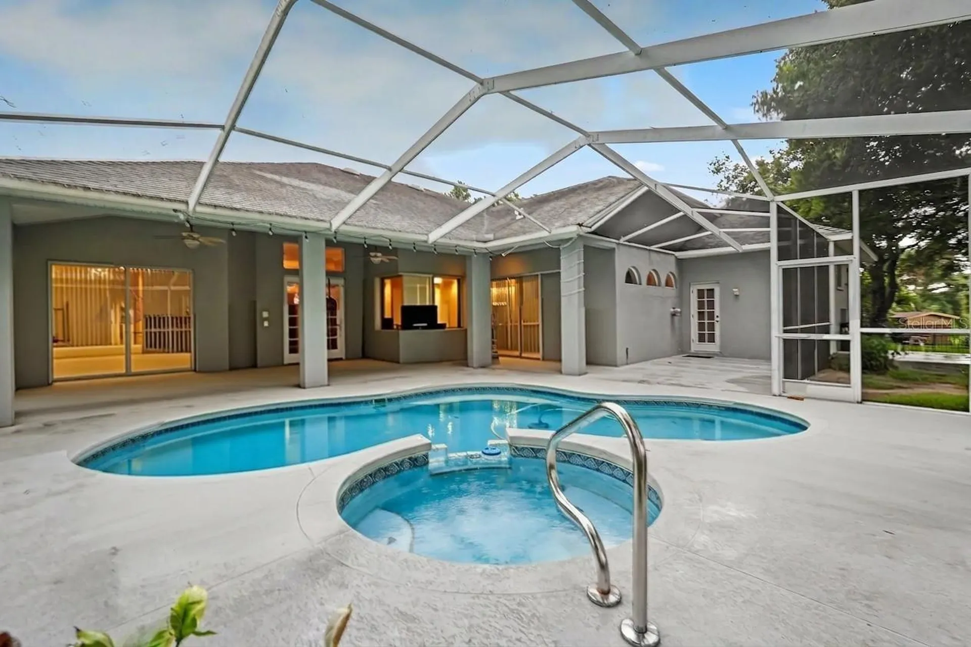 702 Brooker Ridge Court Brandon FL 33511