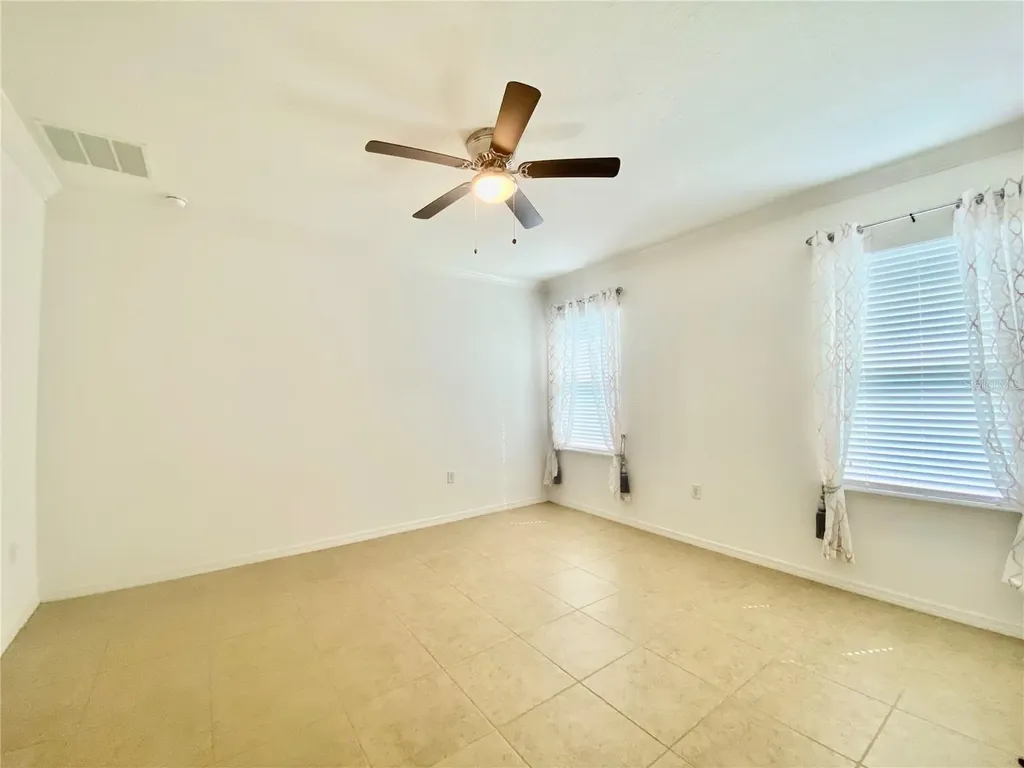 2285 Canyon Breeze Avenue Kissimmee FL 34746