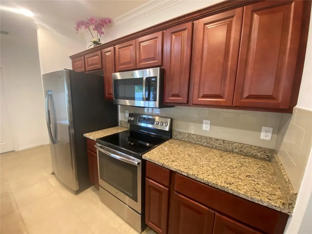 2285 Canyon Breeze Avenue Kissimmee FL 34746