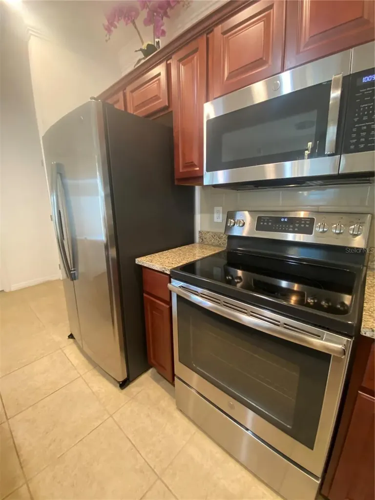2285 Canyon Breeze Avenue Kissimmee FL 34746
