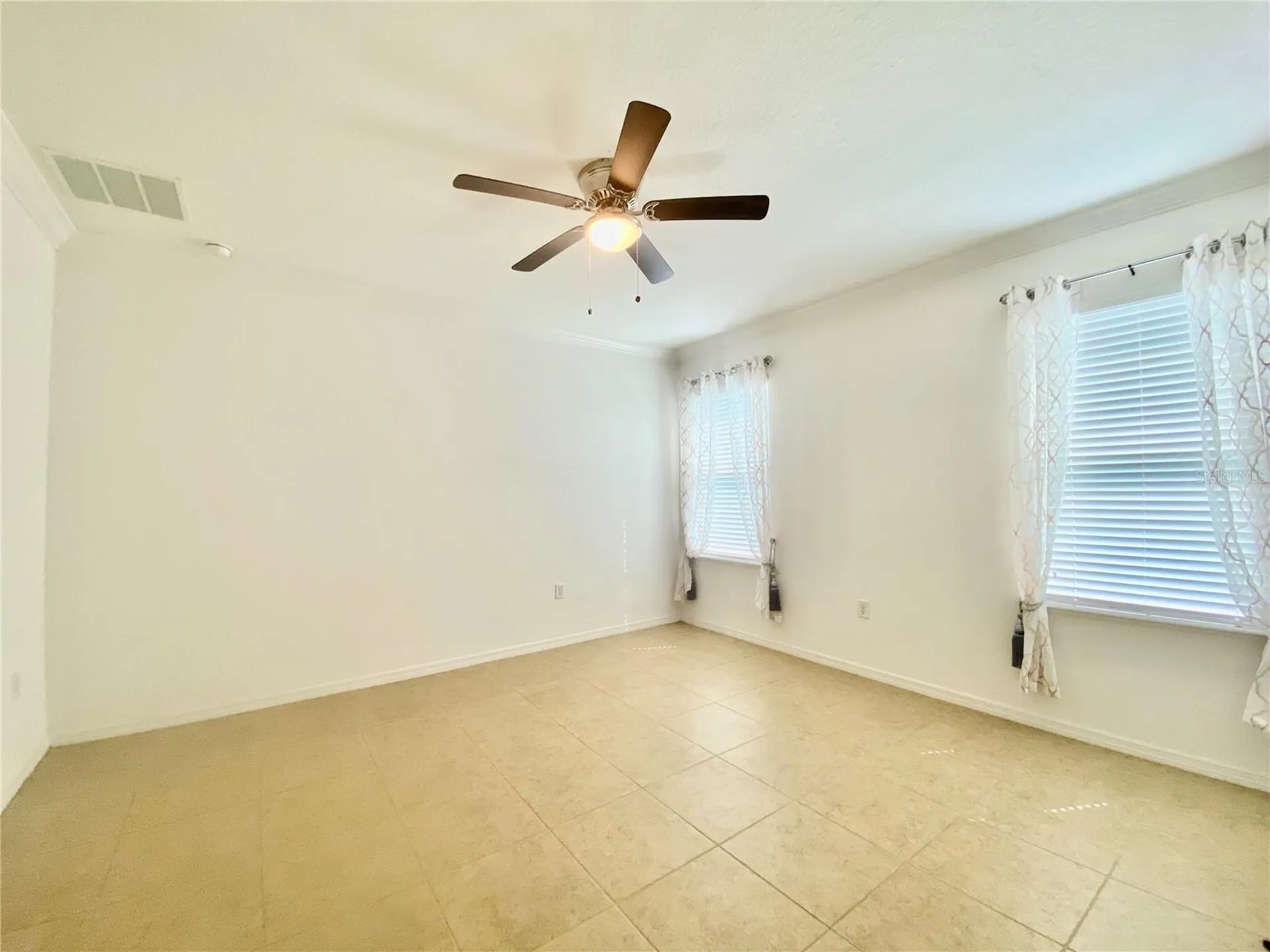 2285 Canyon Breeze Avenue Kissimmee FL 34746