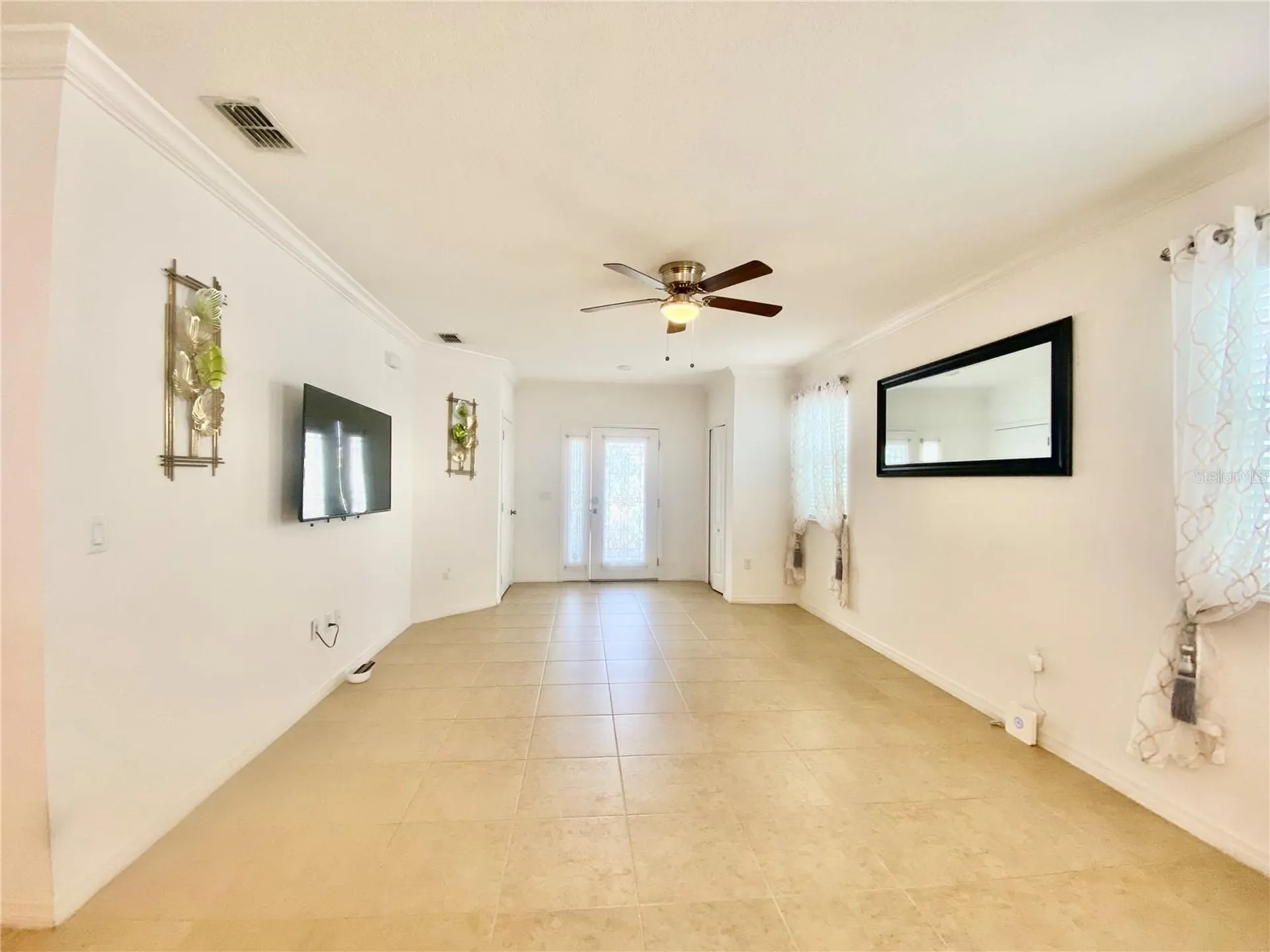 2285 Canyon Breeze Avenue Kissimmee FL 34746