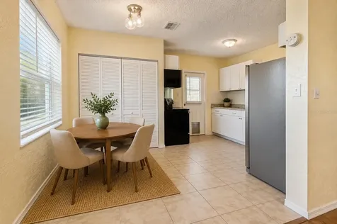 270 41st Avenue NE St Petersburg FL 33702