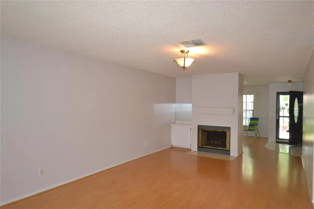 2001 Dover Court Oldsmar FL 34677