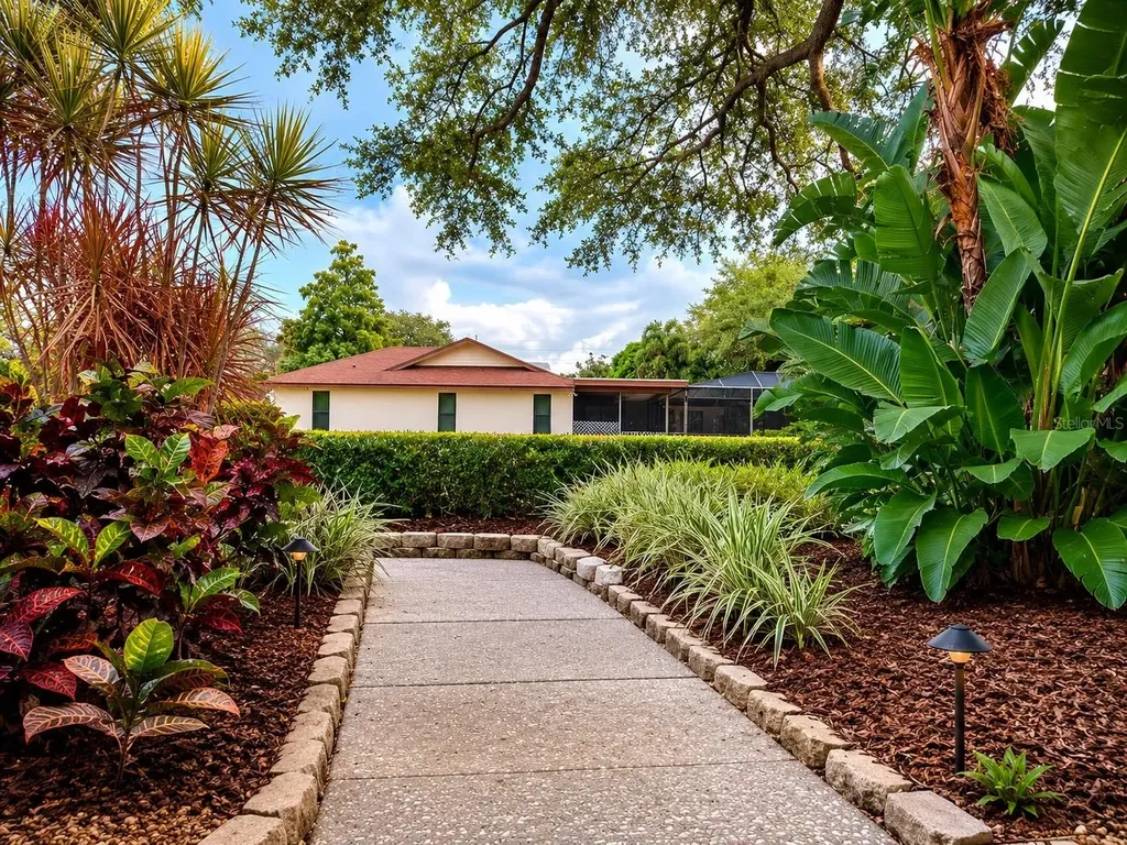 1546 El Tair Trail Clearwater FL 33765