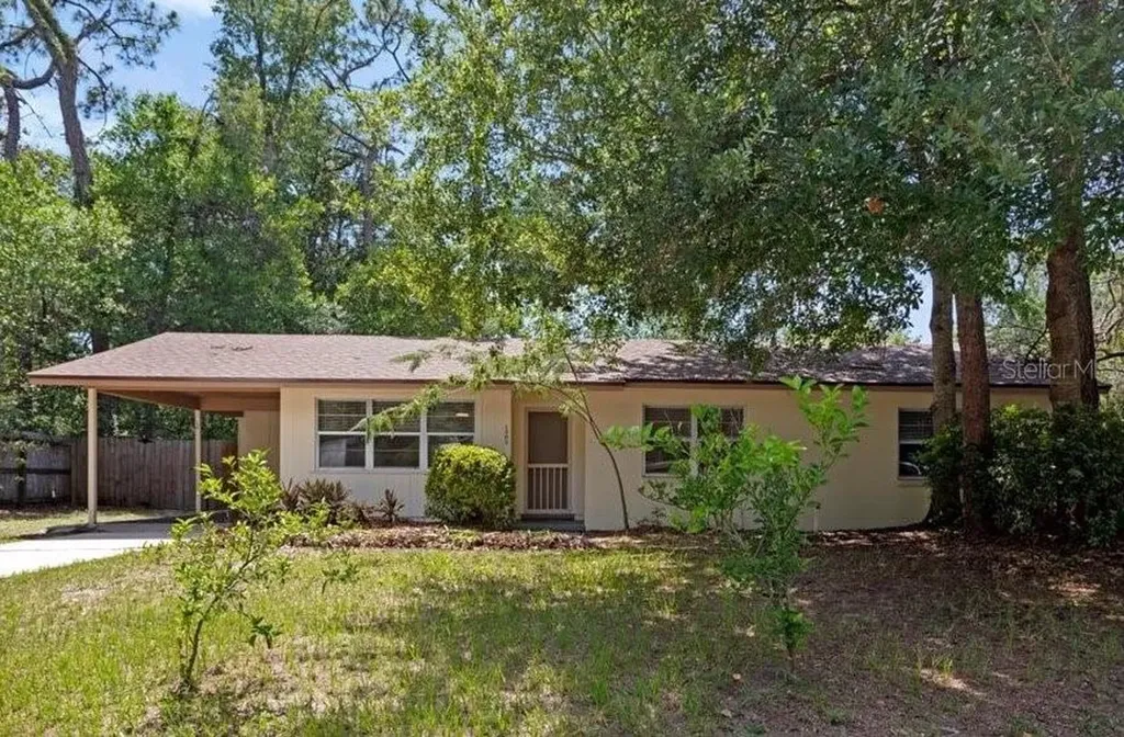 1302 NE 14th Terrace Gainesville FL 32601