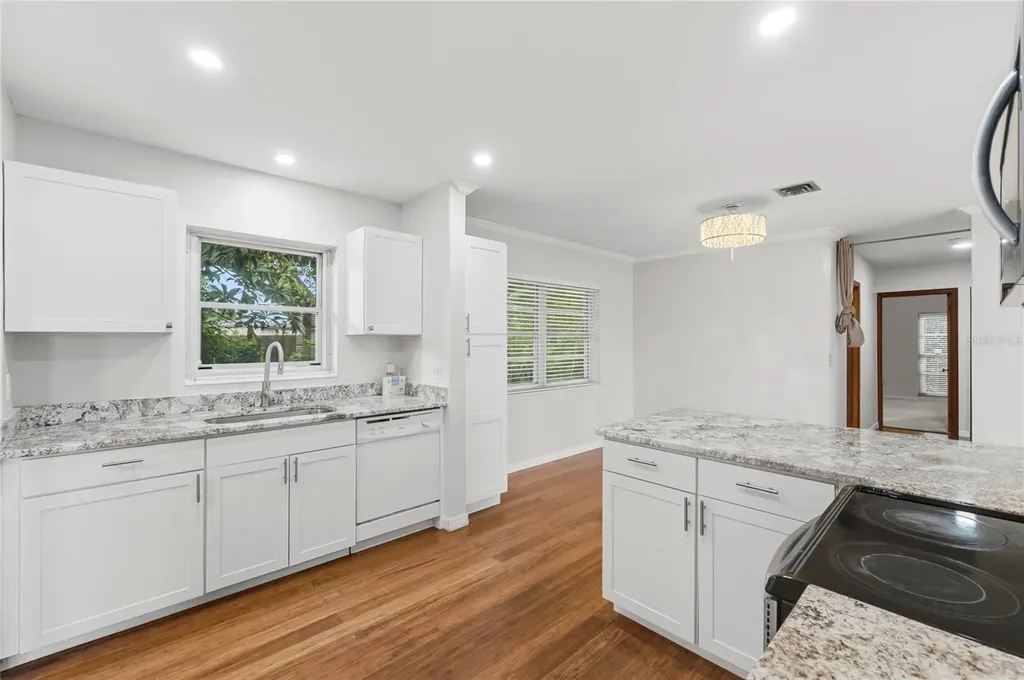 1475 S Lake Howard Drive Winter Haven FL 33880
