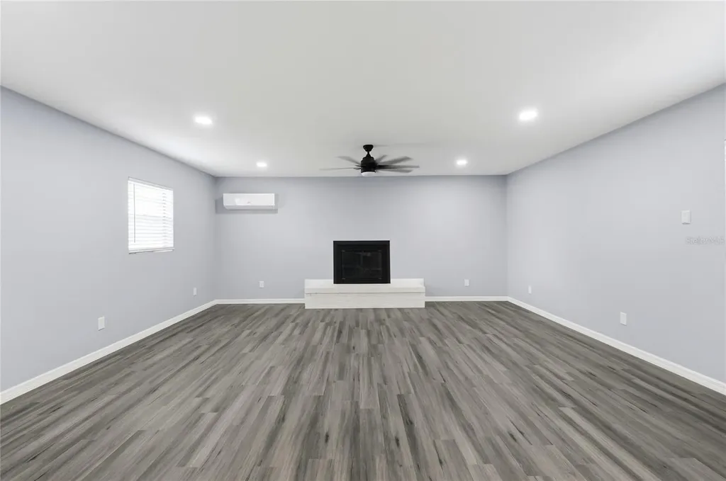1475 S Lake Howard Drive Winter Haven FL 33880