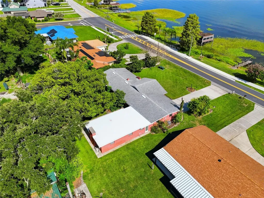 1475 S Lake Howard Drive Winter Haven FL 33880