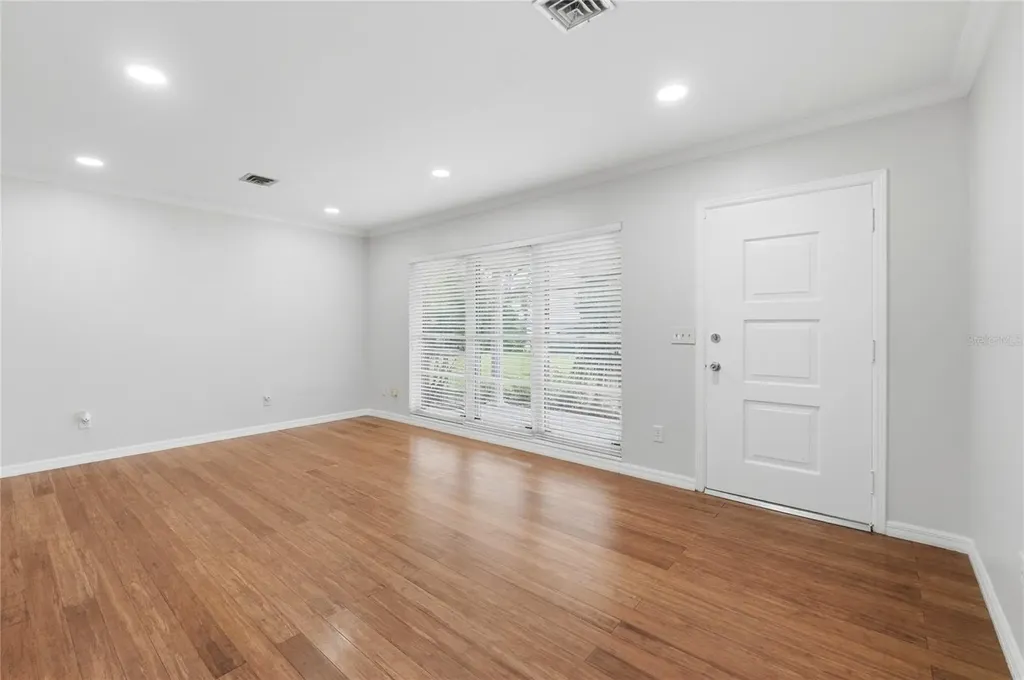 1475 S Lake Howard Drive Winter Haven FL 33880