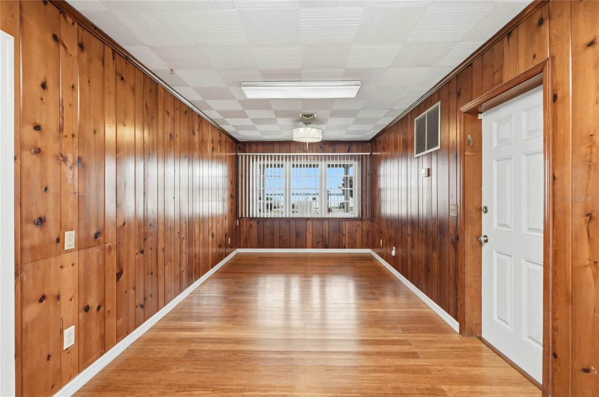 1475 S Lake Howard Drive Winter Haven FL 33880