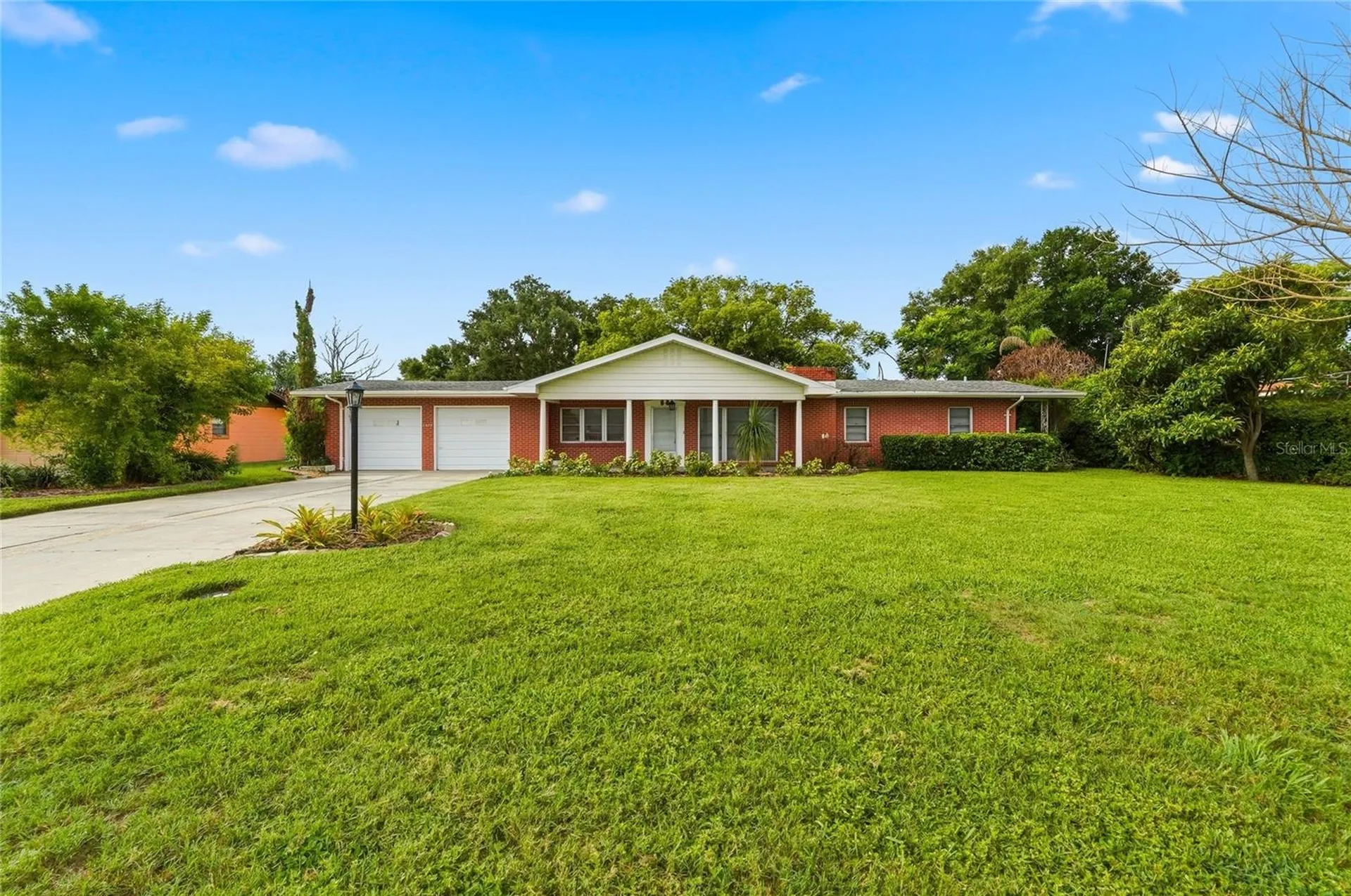 1475 S Lake Howard Drive Winter Haven FL 33880